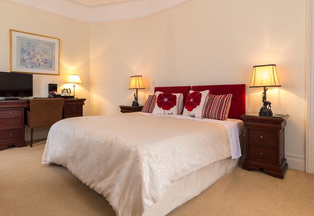 Villiers Lodge Surbiton Eksteriør billede