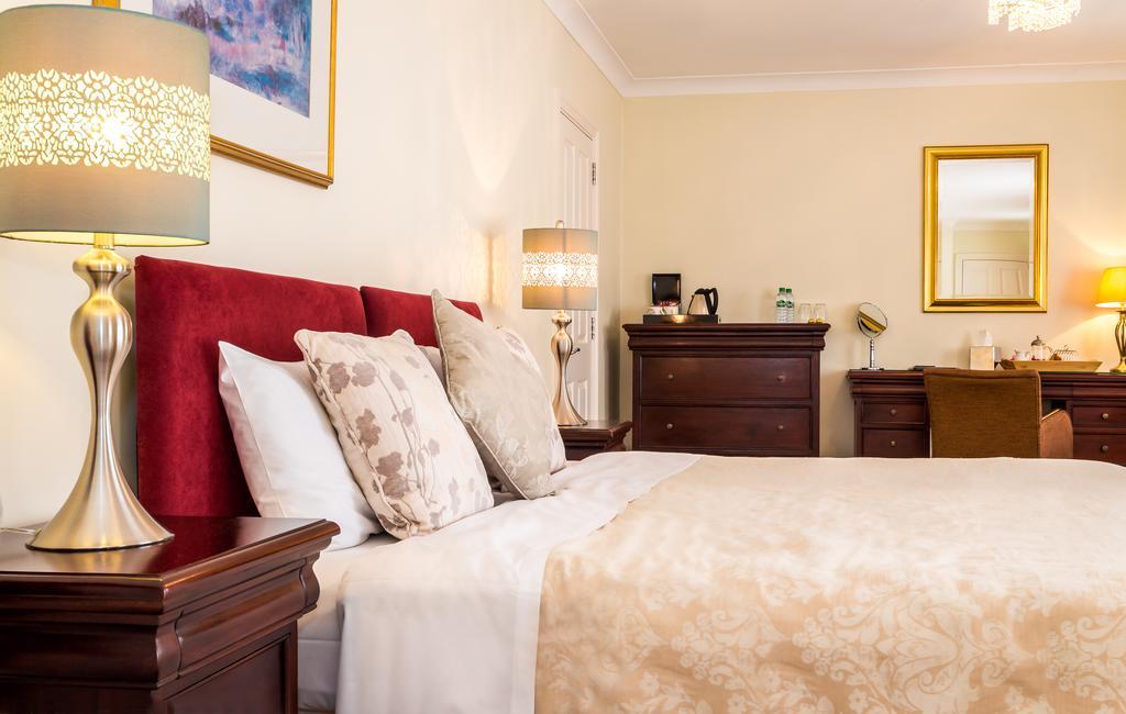Villiers Lodge Surbiton Eksteriør billede