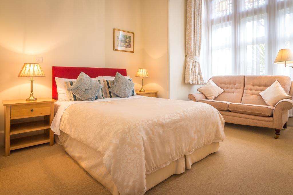 Villiers Lodge Surbiton Eksteriør billede