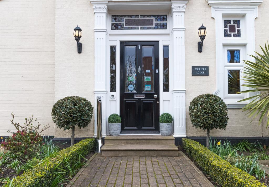 Villiers Lodge Surbiton Eksteriør billede