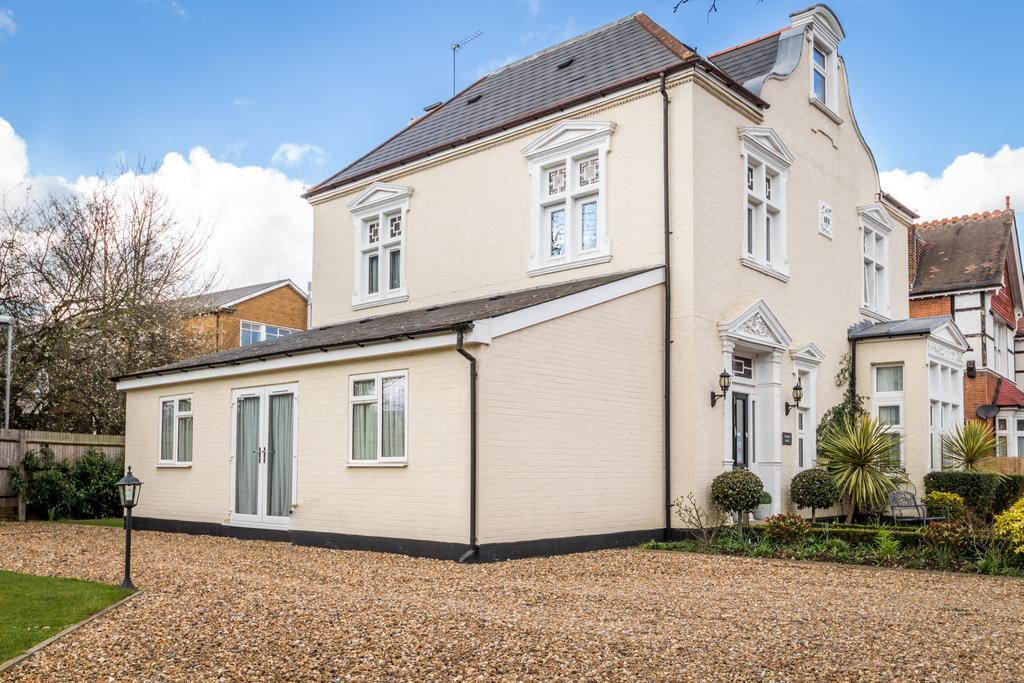 Villiers Lodge Surbiton Eksteriør billede